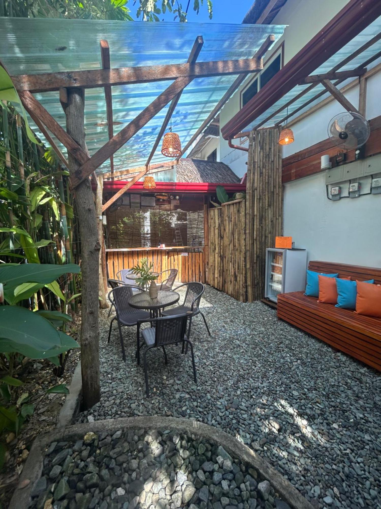 Wayans Siargao Homestay 제너럴 루나 외부 사진